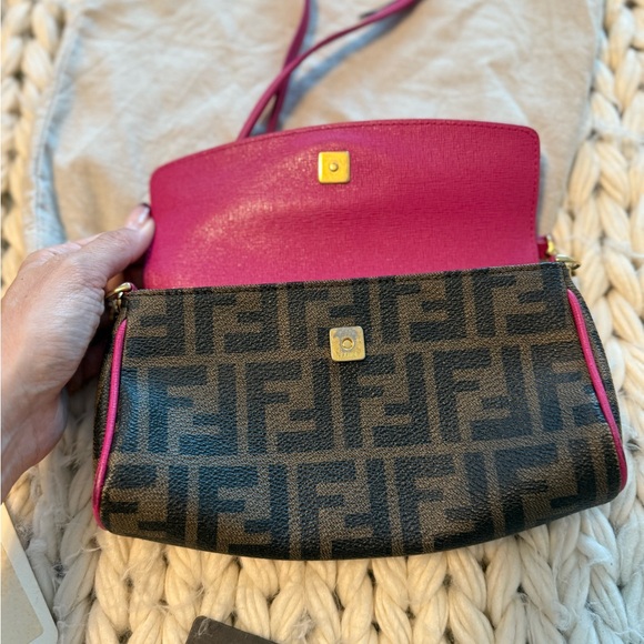 Authentic FENDI 2015 Zucca Pink cyclamin & Tobacco
Mini Pouch wt box and tags - Picture 5 of 16